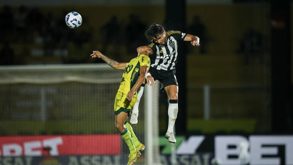 Atlético vacila, sofre gol no fim e empata com Mirassol pelo Brasileiro