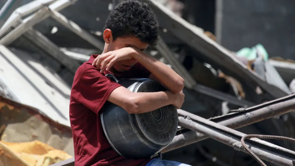 Faixa de Gaza: Israel anuncia retomada de envio aéreo de comida a palestinos